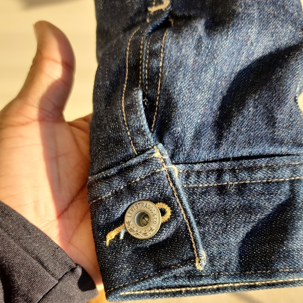 Vintage Levi's Womens Juniors Blue Denim Jacket with Sherpa Lining Size XS - Picture 11 of 14